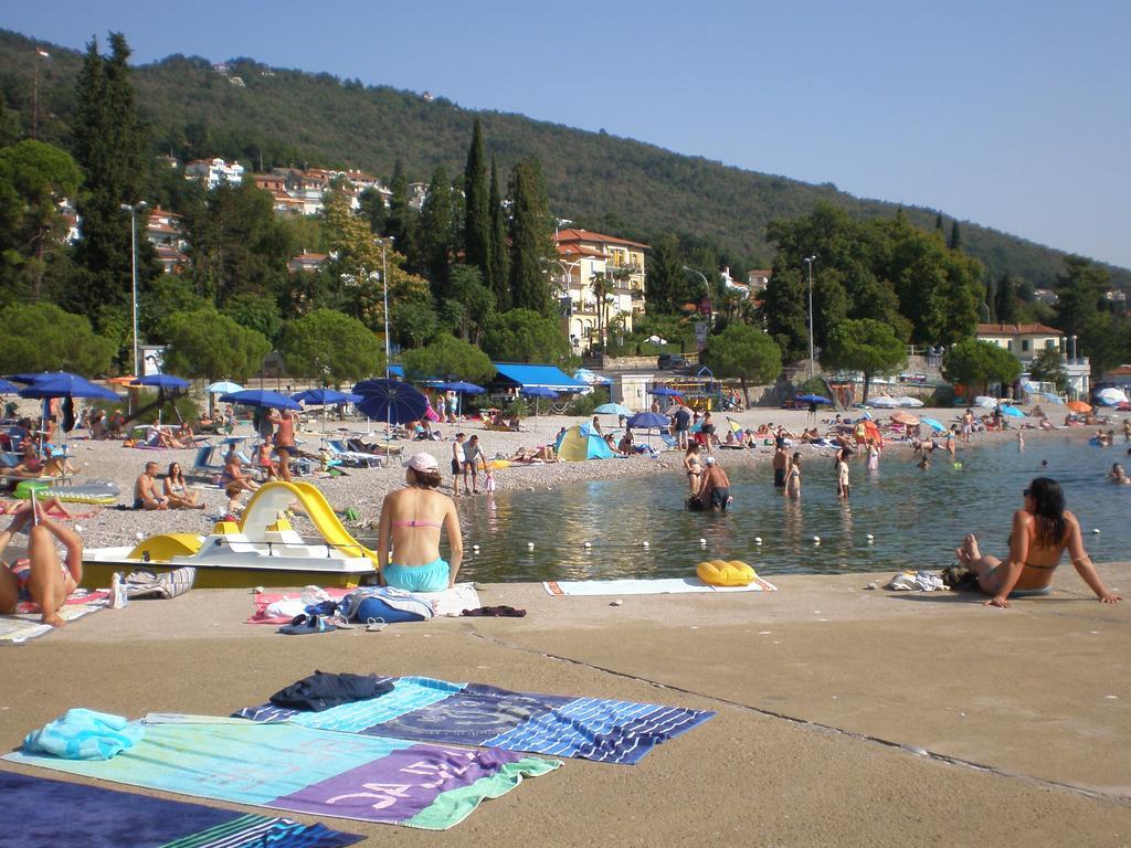 Tivoli Apartment Ičići Екстериор снимка